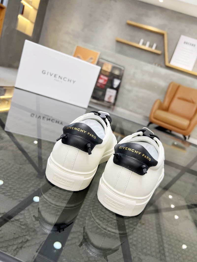 Givenchy Sneakers